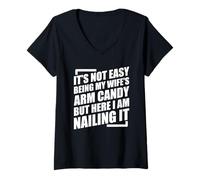 Mujer It's Not Easy Being My Wife'S Arm Candy Camiseta Cuello V