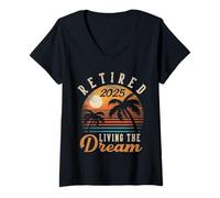Mujer Jubilado 2025 Living The Dream Retirement Gifts Vintage Beach Camiseta Cuello V