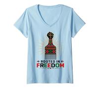 Mujer Juneteenth Rooted in Freedom Afro Pick Fist Camiseta Cuello V
