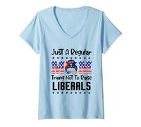 Mujer Just A Regular Mom Trying Not To Raise Liberals For Moms Camiseta Cuello V