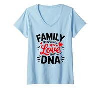 Mujer La Familia es Amor, no el ADN, Madre adoptiva, madrastra, día de adopción Camiseta Cuello V