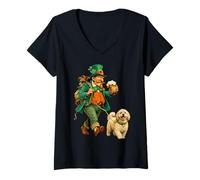 Mujer Leprechaun del Día de San Patricio con Cerveza Goldendoodle Dog Camiseta Cuello V