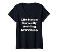 Mujer Life Status: Currently Avoiding Everything Funny Saying Camiseta Cuello V