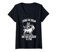 Mujer Living The Dream One Bad Decision At A Time Mapache Cabra Camiseta Cuello V