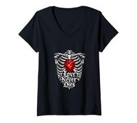 Mujer Love Never Dies, Esqueleto gótico, Caja torácica, corazón, Romance Oscuro Camiseta Cuello V