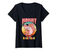 Mujer Mami del cumpleaños Kid Shark Party Mom Family Matching Camiseta Cuello V