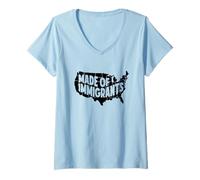 Mujer Mapa de bandera de Estados Unidos Inmigrantes Inmigrantes América Anti Racismo Camiseta Cuello V
