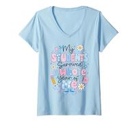 Mujer Mi Estudiante sobrevivió Todo el año de mí Maestro de Escuela del último día Camiseta Cuello V