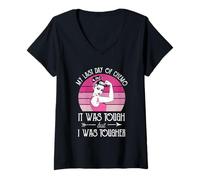 Mujer Mi último día de quimioterapia fue duro, pero yo era más duro Camiseta Cuello V