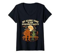 Mujer My Alone Time Is For Everyone's Safety Halloween Camiseta Cuello V