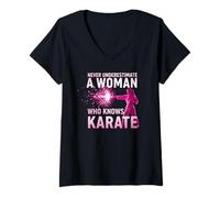 Mujer Never Underestimate a Woman Who Knows Karate Frase Divertida Camiseta Cuello V