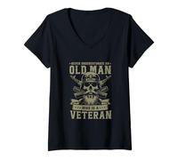 Mujer Never Underestimate an Old Man Who Is A Veteran Soldados Camiseta Cuello V