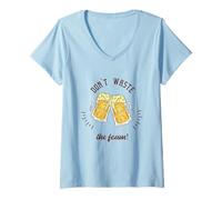Mujer ¡No desperdicies la espuma! Regalo retro divertido para amantes de la cerveza Camiseta Cuello V