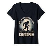 Mujer No todos los que vagan divertido Bigfoot Drone Bosque Parodia Sarcasmo Camiseta Cuello V
