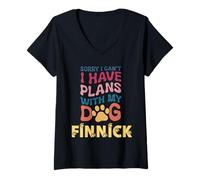Mujer Nombre de perro Finnick regalo personalizado Busy With My Dog Finnick Camiseta Cuello V