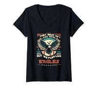 Mujer Nos golpearon como ratas, pero huimos como águilas Camiseta Cuello V
