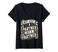 Mujer Not Just A Partner But A Fartner Couple Fart Jokes - Camiseta Cuello V