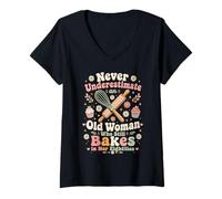 Mujer Nunca Subestimes a la anciana todavía hornea en Sus Ochenta Camiseta Cuello V