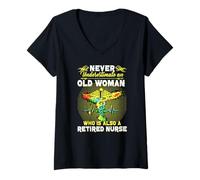 Mujer Nunca Subestimes a una anciana Que también es Enfermera jubilada Camiseta Cuello V