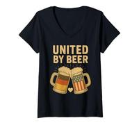 Mujer Oktoberfest Drinking 2025 United by Beer Alemania Bandera de Estados Unidos Camiseta Cuello V