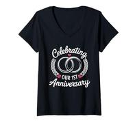 Mujer One Year of Marriage Milestone Celebrating Our 1st Wedding Camiseta Cuello V
