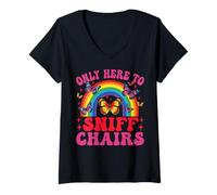Mujer Only Here To Sniff Chairs Funny Sniffer Humor vergonzoso Camiseta Cuello V