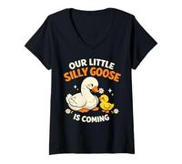 Mujer Our Little Silly Goose Is Coming diseño oca tierna Camiseta Cuello V