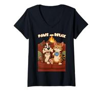 Mujer Paws And Relax Dibujos Animados Gato Perro Café Sofá Escena Divertido Juego de palabras Camiseta Cuello V