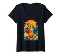 Mujer Perro meditando con Puesta de Sol de montaña, Arte de Naturaleza Zen Camiseta Cuello V