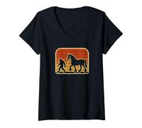 Mujer Pie Grande Caminando Un Caballo Clydesdale Retro Atardecer Camiseta Cuello V