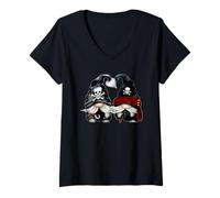 Mujer Pirat Gnomes Couple with Skull Hat Wooden Leg and Hook GNOME Camiseta Cuello V