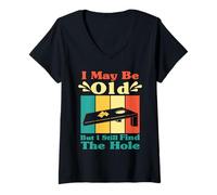 Mujer Puede que sea viejo, pero todavía me parece que The Hole es un divertido jugador de cornhole Camiseta Cuello V