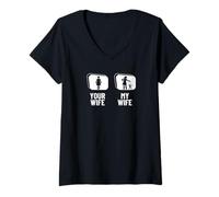 Mujer Puppet Master Your Wife My Wife My Wife Husband Divertido titiritero Camiseta Cuello V