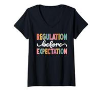 Mujer Regulación antes de las expectativas Cute ABA SPED Teacher Therapy Camiseta Cuello V