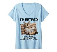 Mujer Retired Cat Reading Newspaper Funny Retirement Cat Mom Dad Camiseta Cuello V