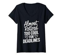 Mujer Retirement Women 2025 To Cool Almost Retired Camiseta Cuello V