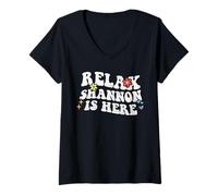 Mujer Retro Groovy Relax Shannon Is Here Divertido Nombre del Día de la Madre Camiseta Cuello V