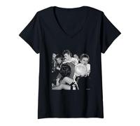 Mujer Rock contra El Racismo Música Concierto Punk Multitud por Virginia Turbett Camiseta Cuello V