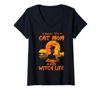 Mujer Rocking The Cat Mom and Witch Life Abyssinian Cat Halloween Camiseta Cuello V