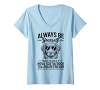Mujer Sé un Perro Perdiguero de peaje de Pato de Nueva Escocia Camiseta Cuello V
