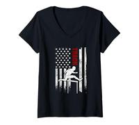 Mujer Sigue a un Corredor patriótico Estadounidense en apuros con la Bandera Estadounidense Camiseta Cuello V
