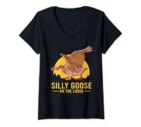 Mujer Silly Goose on the Loose Funny Animal Humor Camiseta Cuello V