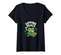 Mujer Sipping Peace Frog Tea Cozy Calm Gráfico estético Camiseta Cuello V