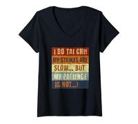 Mujer Tai Chi strike is slow, patience NOT. Funny Vintage Yin Yang Camiseta Cuello V
