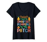 Mujer Teach Smartest Pumpkin Patch Funny Teacher Disfraz de Halloween Camiseta Cuello V