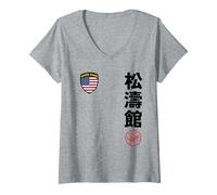 Mujer Team Karate Shotokan USA Flag Kanji Japanese Martial Arts Camiseta Cuello V