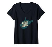 Mujer Todo es relativo en West Virginia Funny WV Mountain Love Camiseta Cuello V