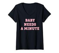 Mujer Trendy Apparel Baby Needs A Minute Light Pink Bold Lettering Camiseta Cuello V