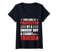 Mujer Trucker This Girl Is Protected Funny Trucking Truck Driver Camiseta Cuello V