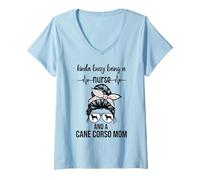 Mujer Un poco ocupado siendo enfermera y una madre de bastón Corso Camiseta Cuello V